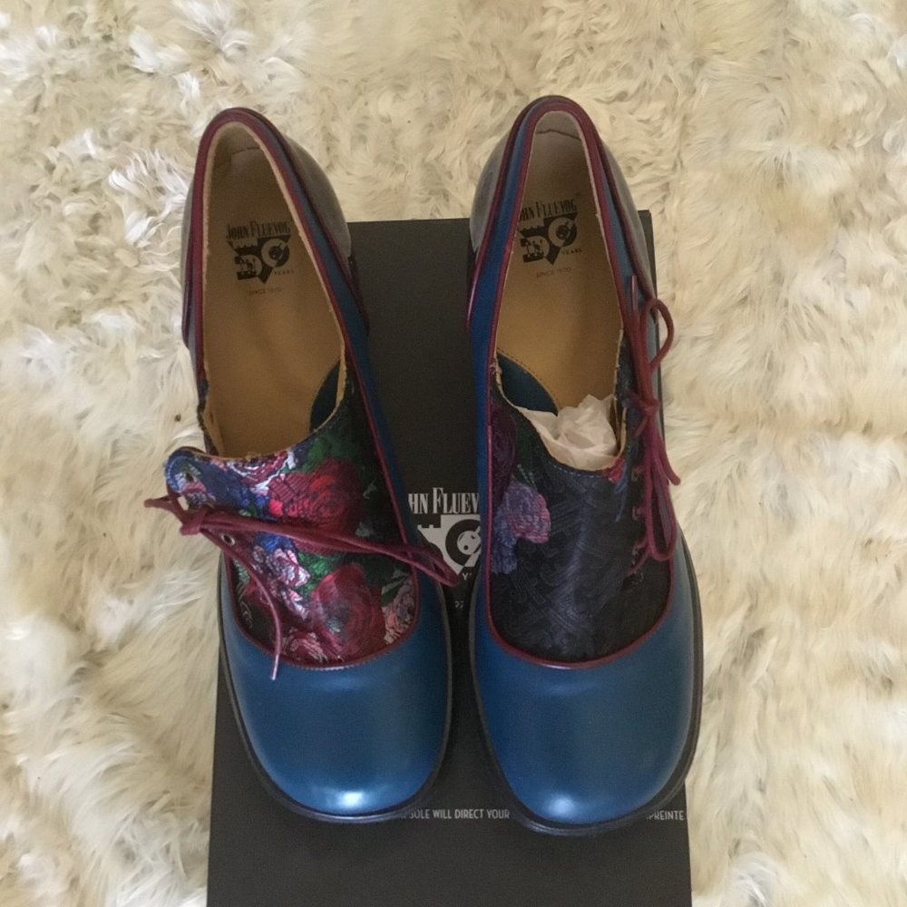 John Fluevog Bee's Knees shoes size 12W 10M New